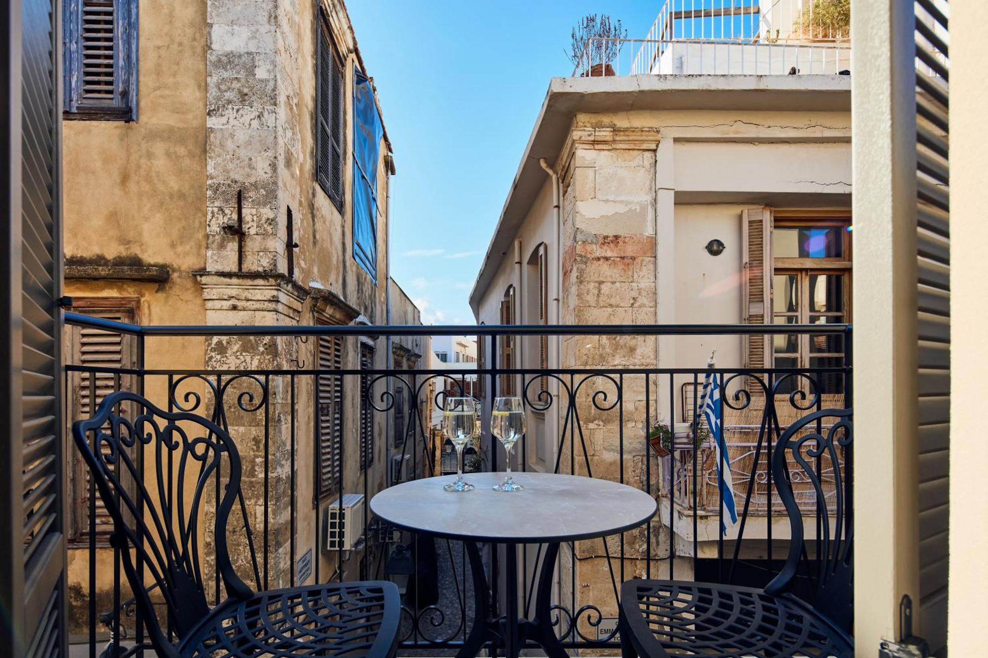 Grande Madonna Luxury Boutique Suites 罗希姆诺 外观 照片