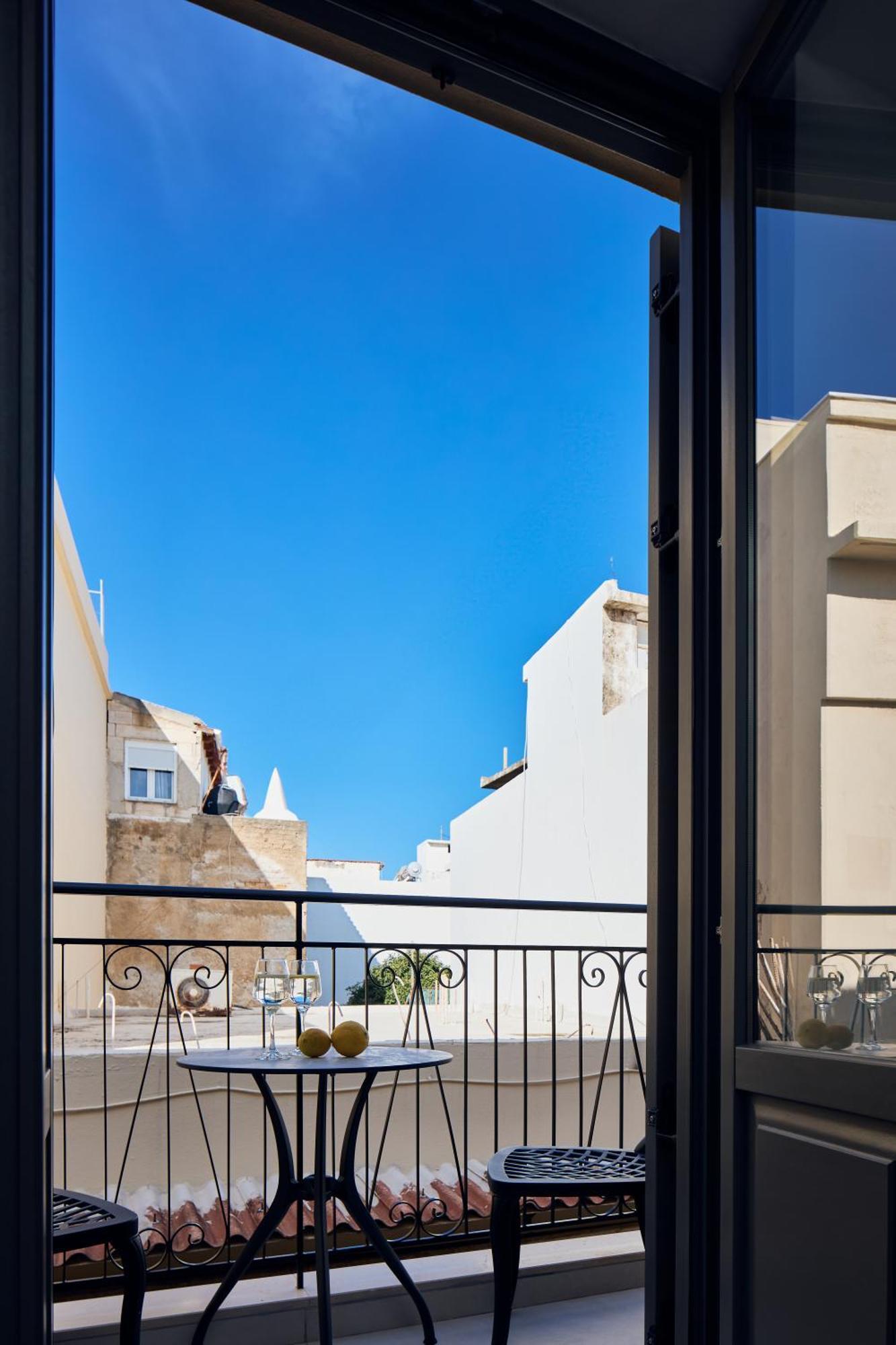 Grande Madonna Luxury Boutique Suites 罗希姆诺 客房 照片