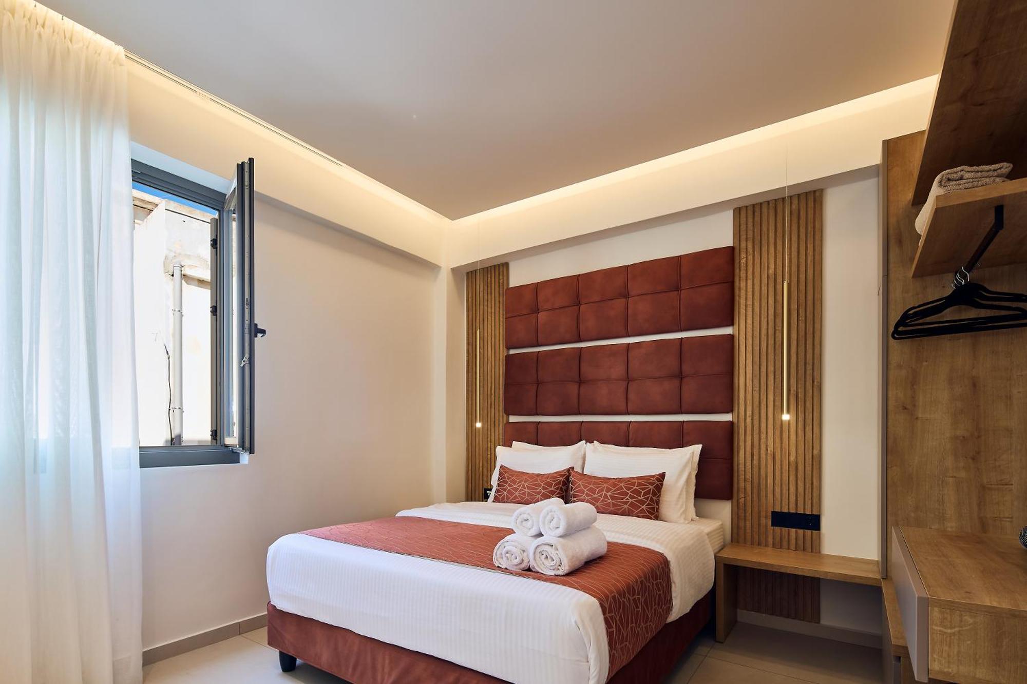 Grande Madonna Luxury Boutique Suites 罗希姆诺 外观 照片