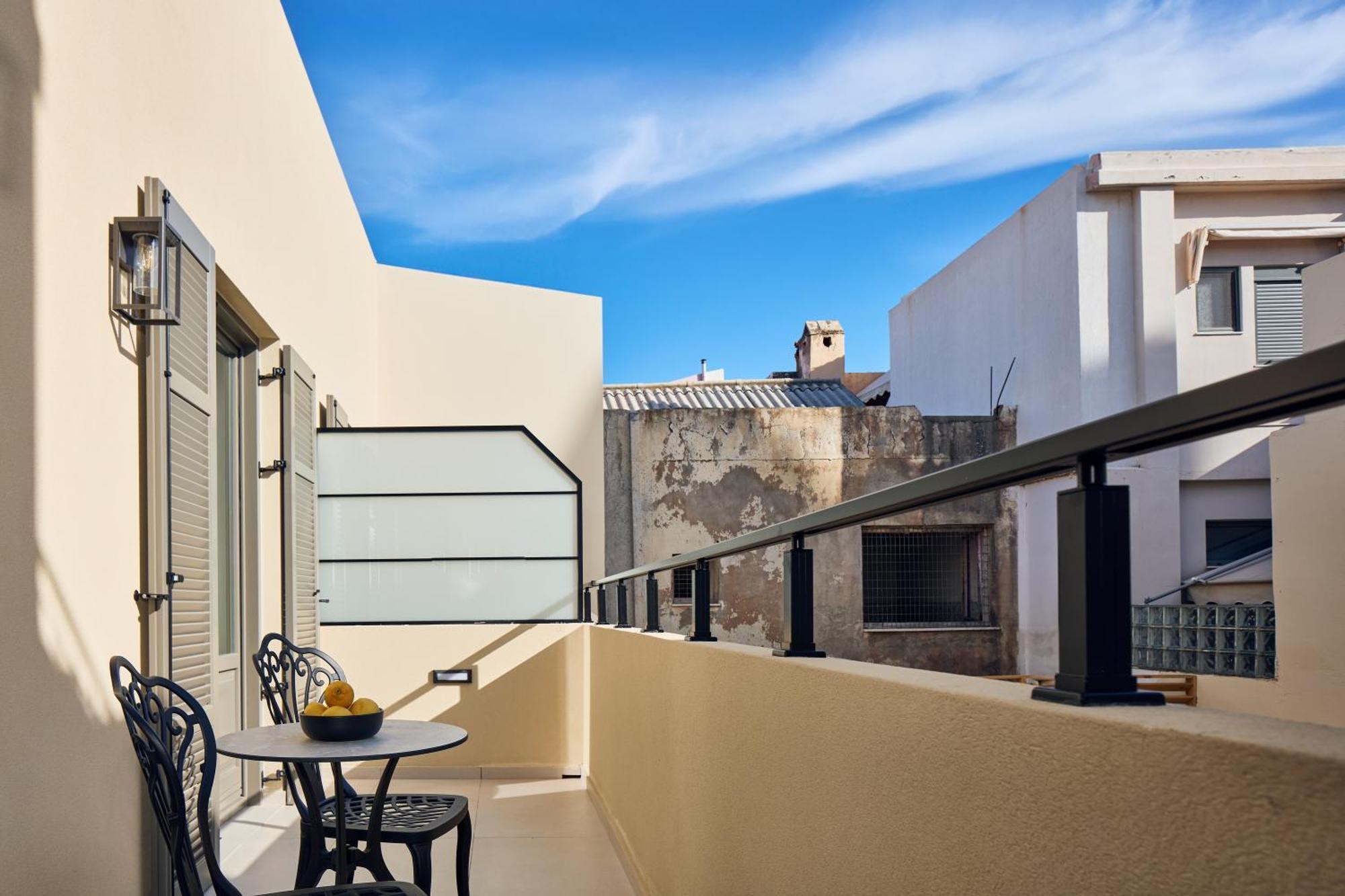 Grande Madonna Luxury Boutique Suites 罗希姆诺 外观 照片