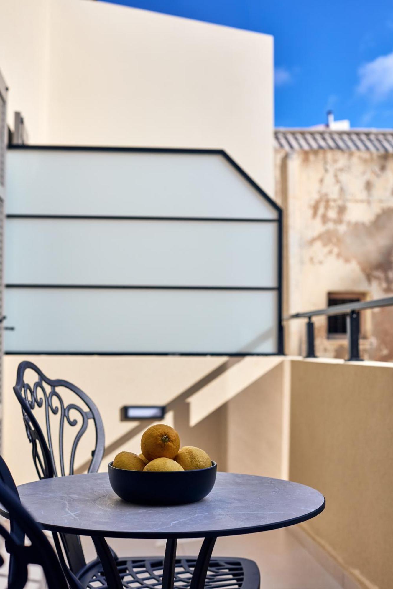 Grande Madonna Luxury Boutique Suites 罗希姆诺 客房 照片