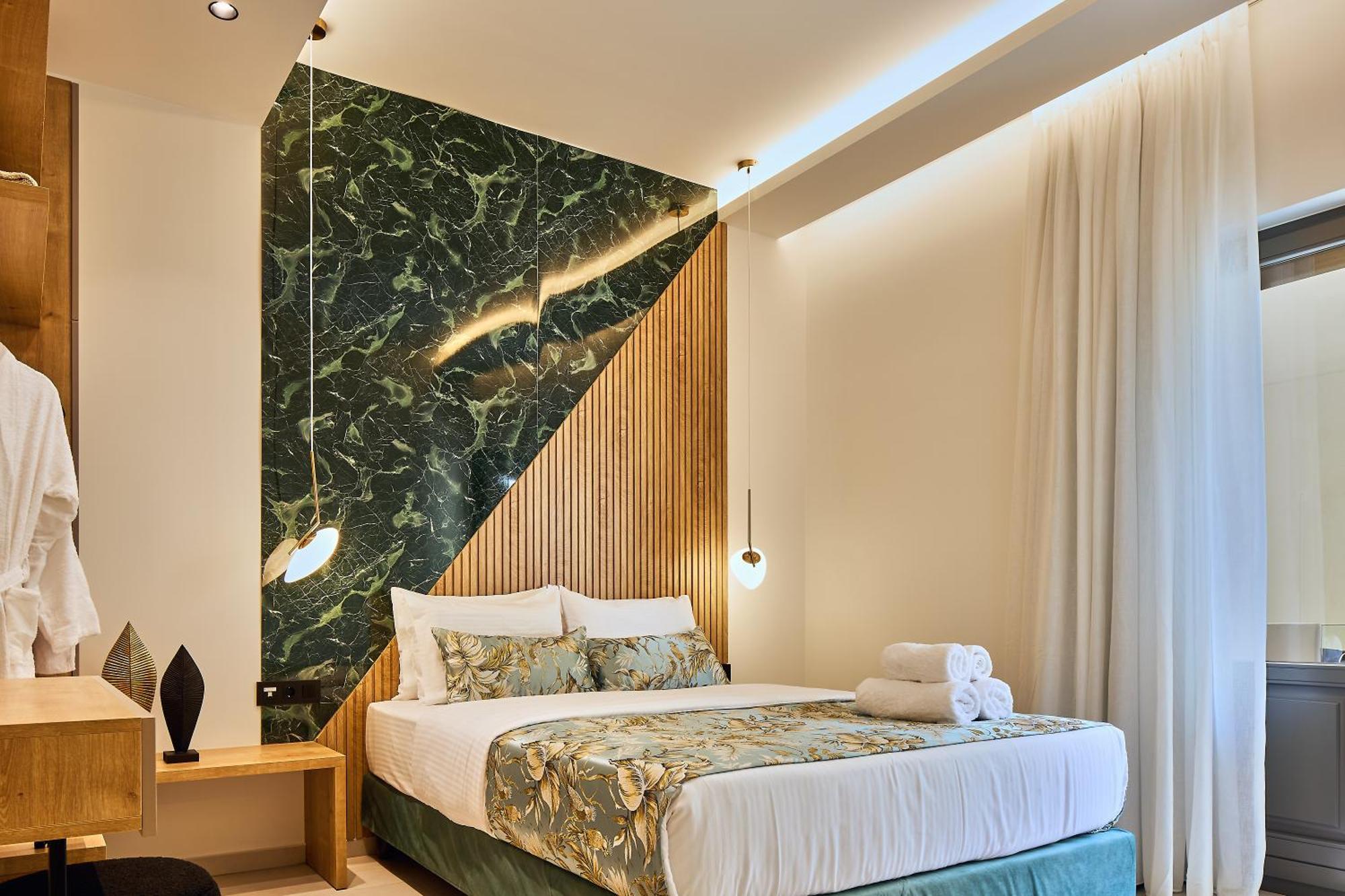 Grande Madonna Luxury Boutique Suites 罗希姆诺 外观 照片