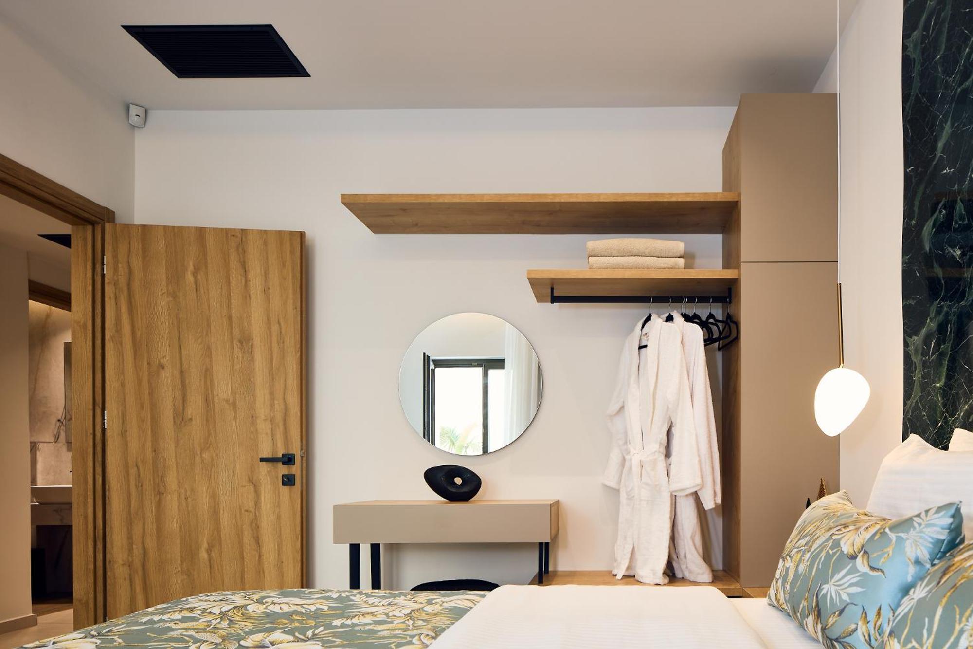 Grande Madonna Luxury Boutique Suites 罗希姆诺 客房 照片