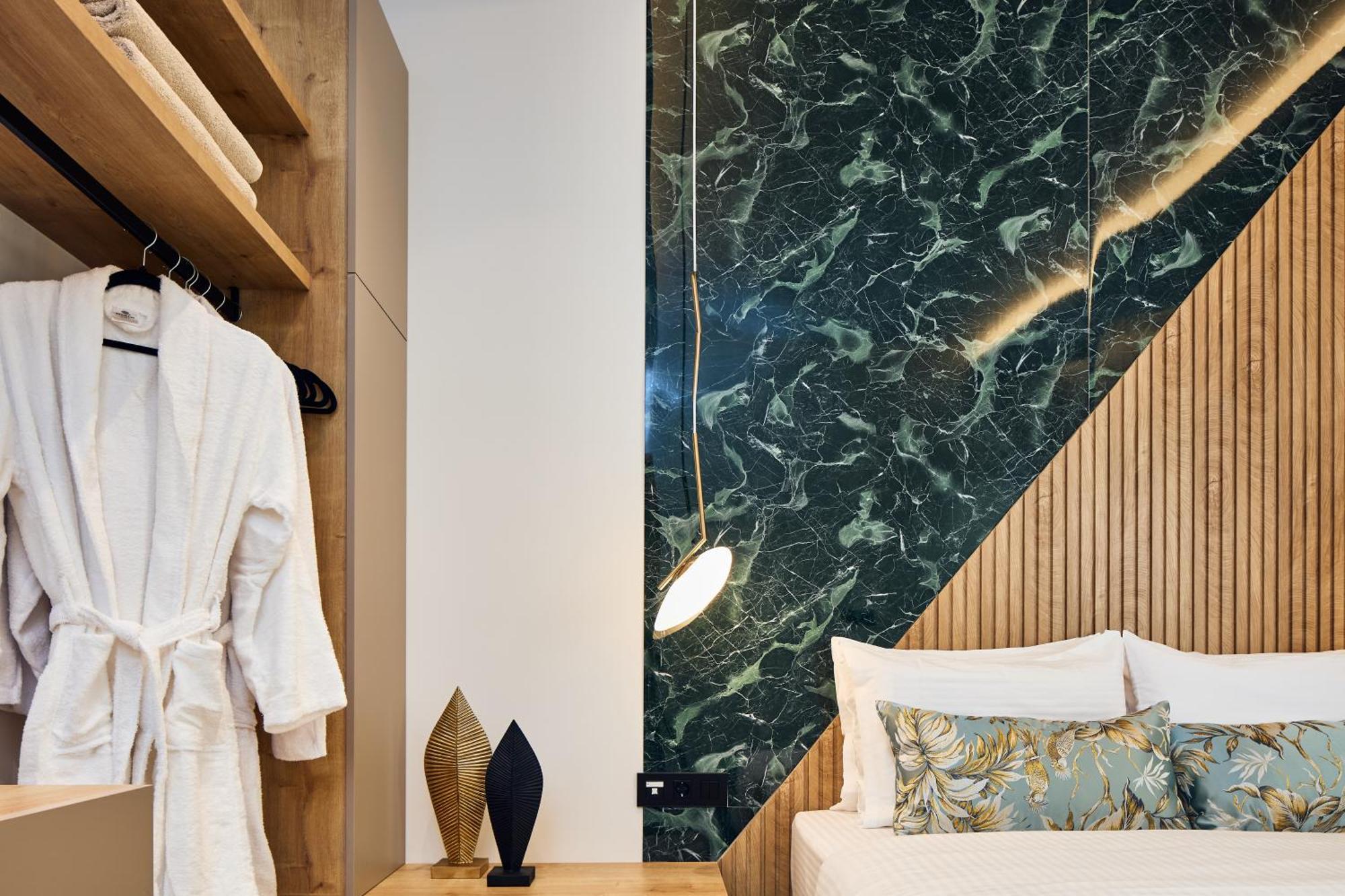 Grande Madonna Luxury Boutique Suites 罗希姆诺 客房 照片