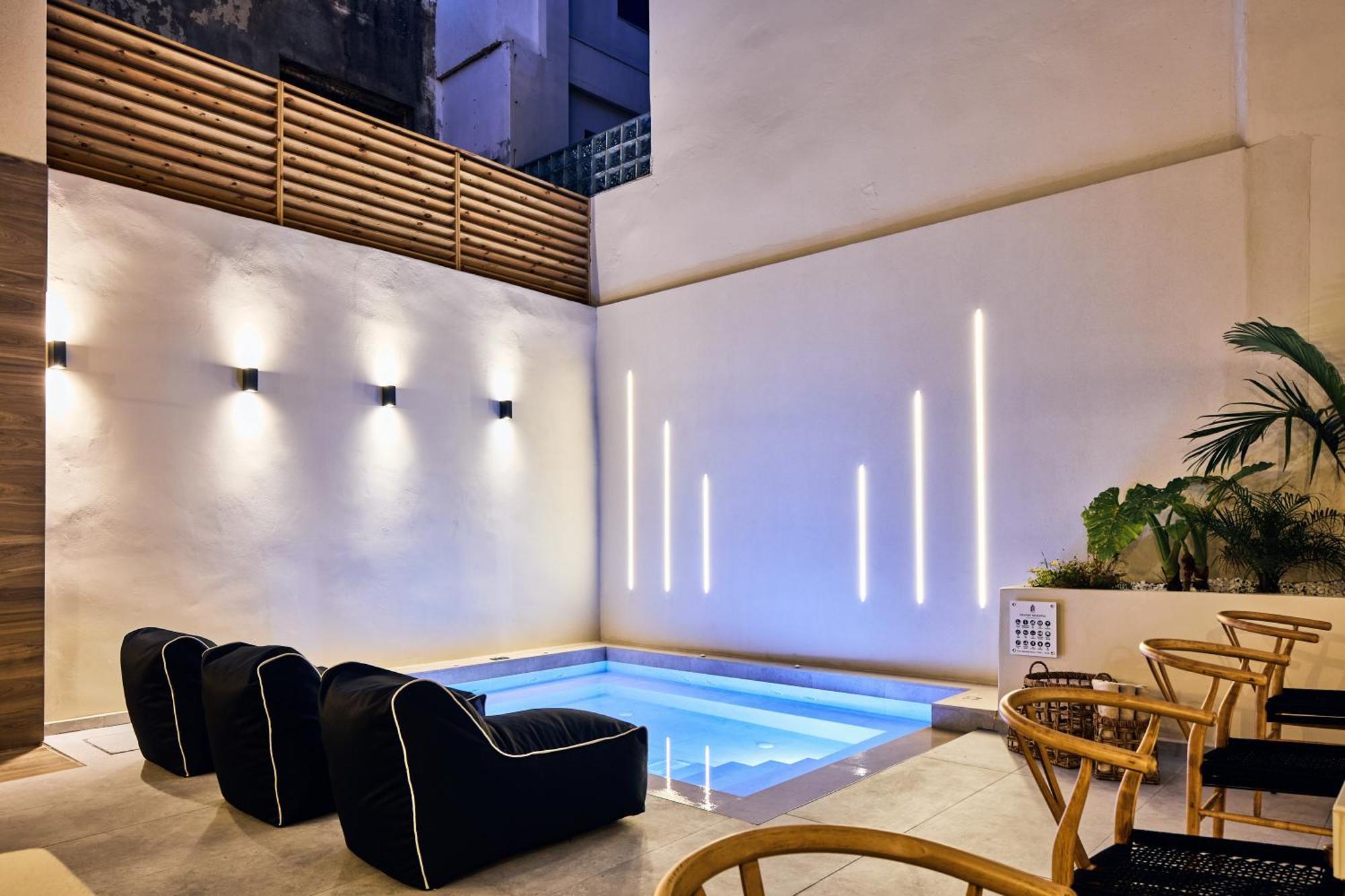 Grande Madonna Luxury Boutique Suites 罗希姆诺 外观 照片