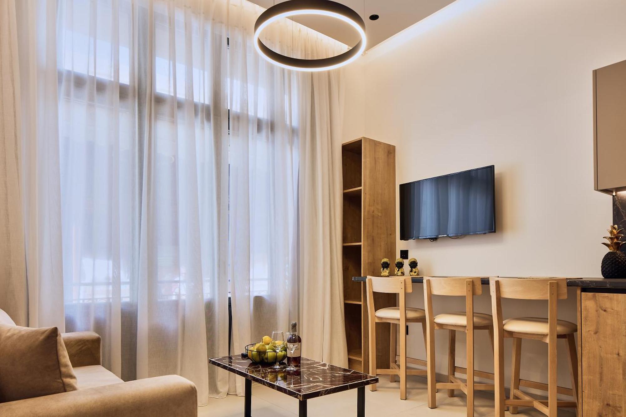 Grande Madonna Luxury Boutique Suites 罗希姆诺 客房 照片