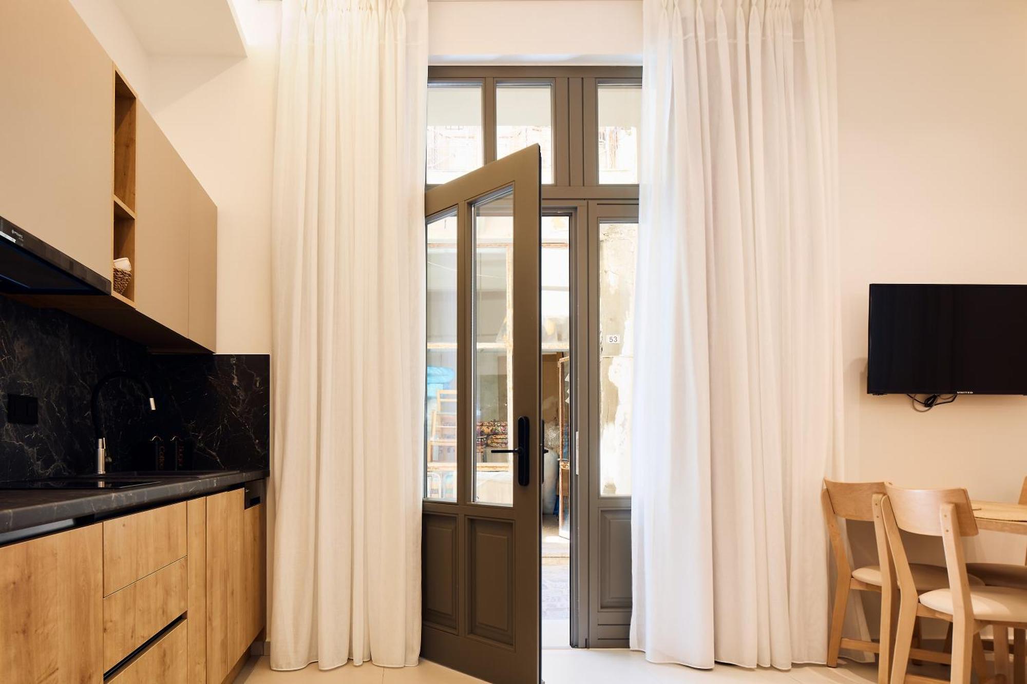 Grande Madonna Luxury Boutique Suites 罗希姆诺 客房 照片